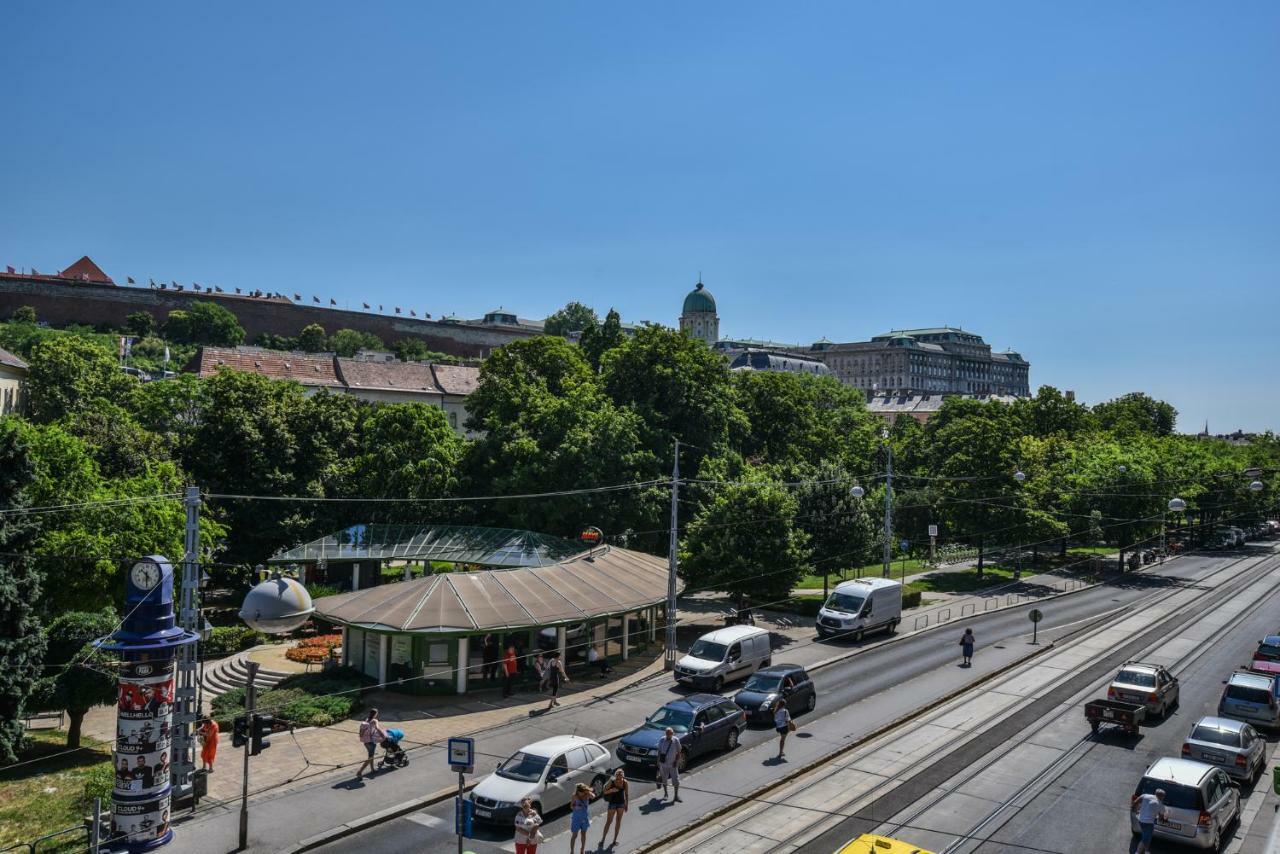 Appartement Castle With Panoramic Balcony Budapest