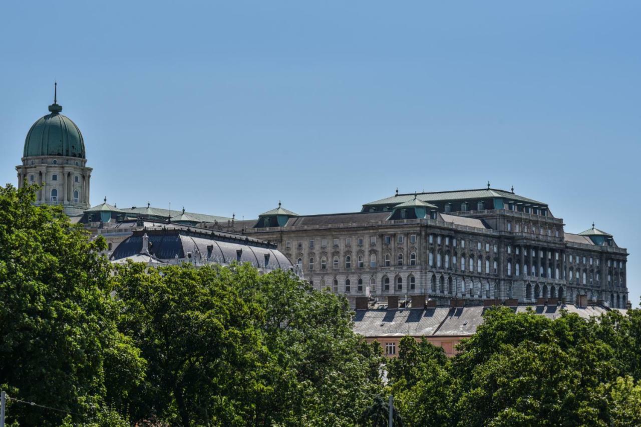Castle With Panoramic Balcony Appartement Budapest